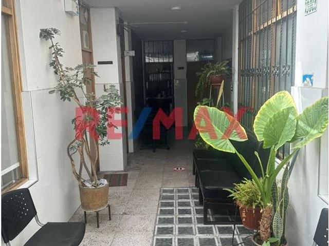 Oficina alquiler en La Gruta, Yanahuara