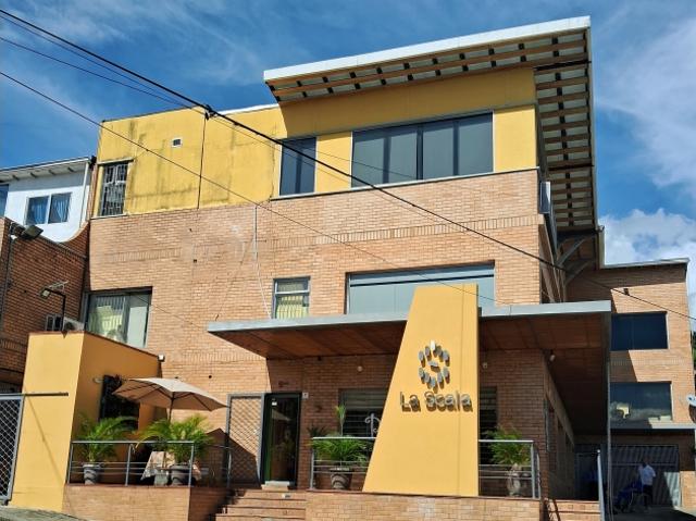 Oficina en alquiler en Barrio Lourdes, San Cristóbal