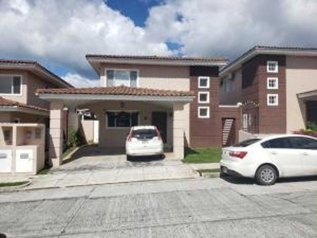 Alquilo residencia en villa tiber