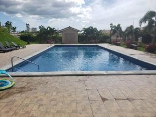 Alquilo residencia en villa tiber