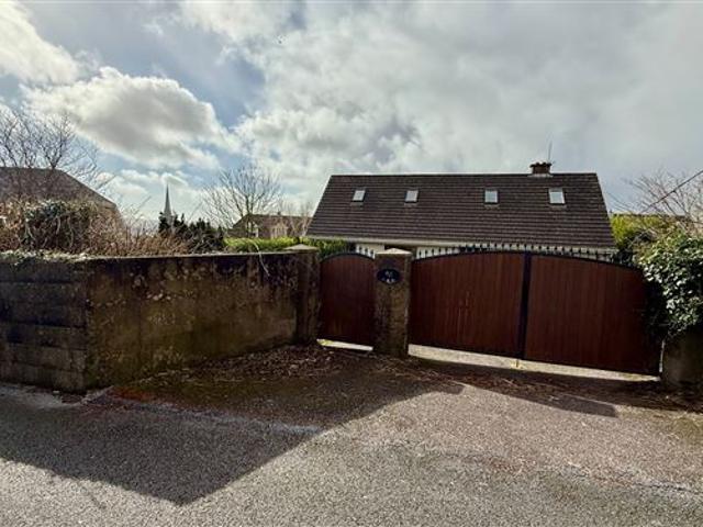 Bungalow for sale in Cobh, South Tipperary