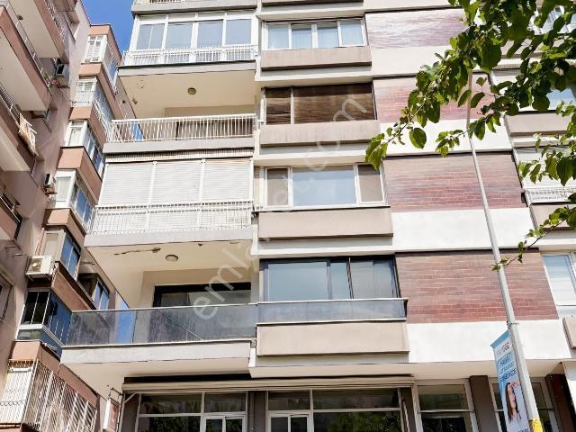 İzmir, Konak içerisinde satılık mülk