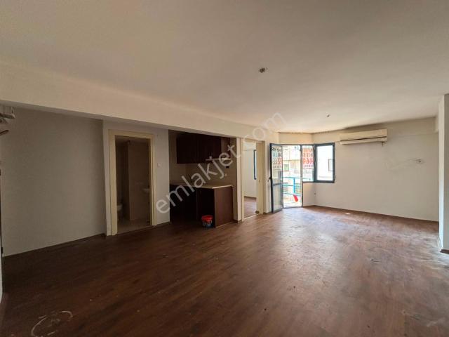 Konak, İzmir içerisinde kiralık mülk
