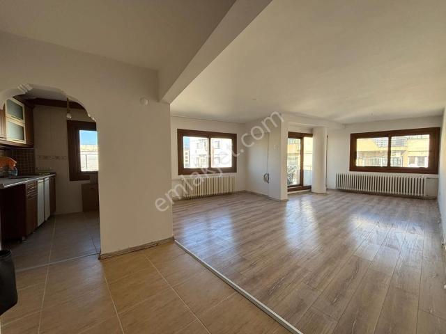 Konak, İzmir içerisinde kiralık mülk