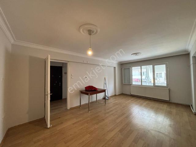 Konak, İzmir içerisinde kiralık mülk