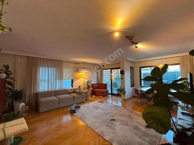Konak, İzmir içerisinde kiralık mülk