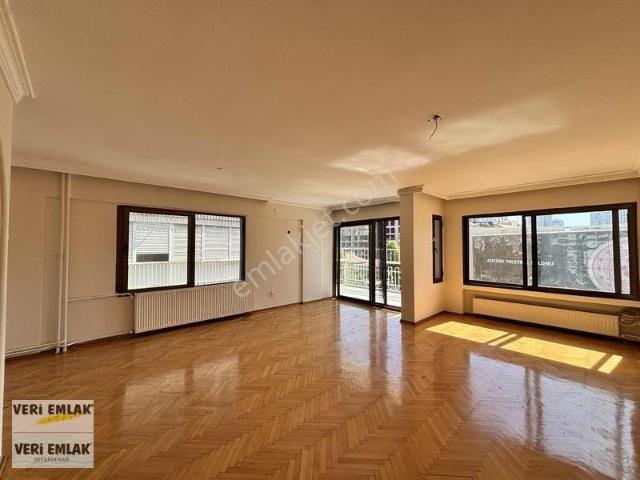 İzmir, Konak içerisinde kiralık mülk