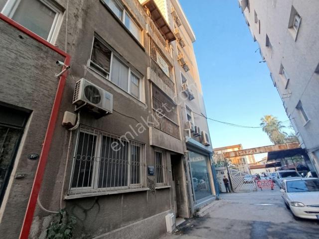 İzmir, Konak içerisinde satılık mülk