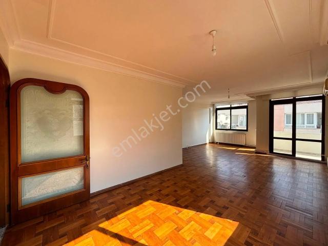 İzmir, Konak içerisinde kiralık mülk