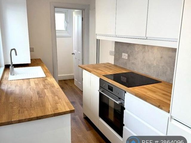 House for rent in High Barnet, Greater London