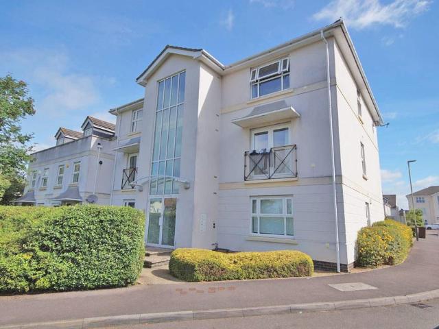Apartment for rent in Alstone, Golden Valley