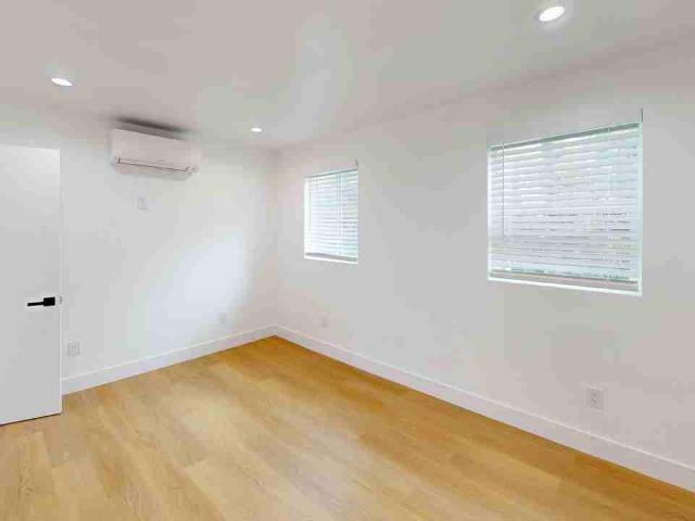 Apartment for rent in Canoga Park, California