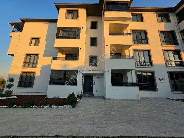 Kullar, Başiskele içerisinde kiralık mülk