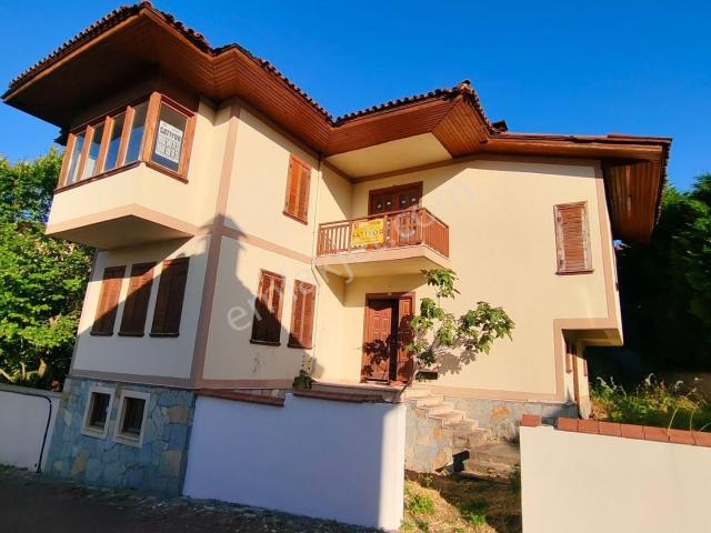 Başiskele, Kocaeli içerisinde satılık Villa