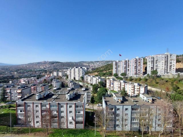 İzmit, Kocaeli içerisinde satılık mülk