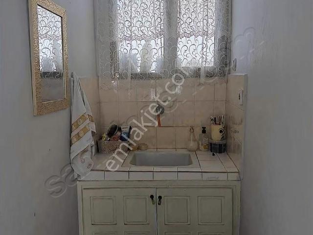 Bornova, İzmir içerisinde satılık mülk