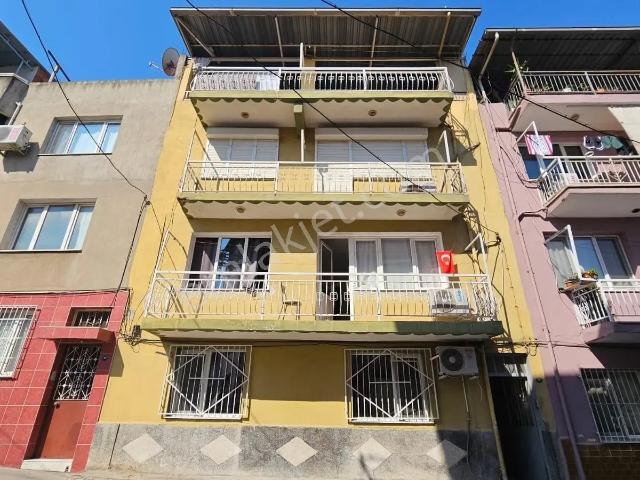 Bornova, İzmir içerisinde satılık Bina