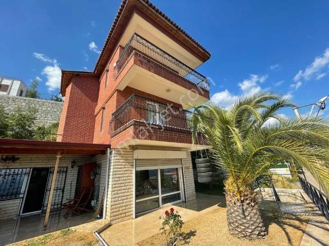Edremit, Balikesir içerisinde satılık Villa