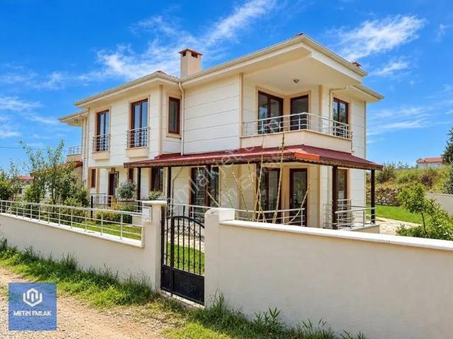 Altınoluk, Edremit içerisinde kiralık Villa