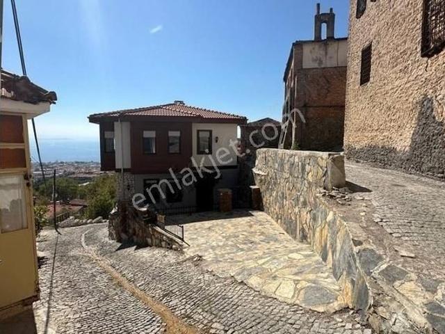 Edremit içerisinde satılık Villa