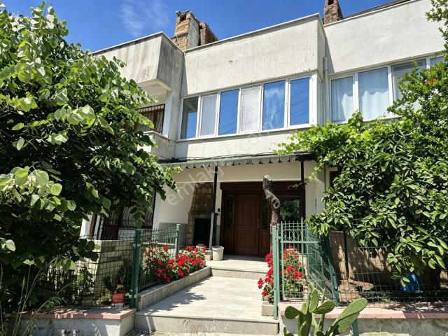 Edremit, Balikesir içerisinde satılık Villa