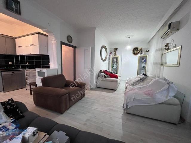 Aksu, Antalya içerisinde satılık mülk