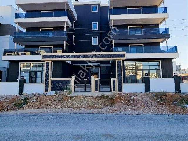Aksu, Antalya içerisinde satılık mülk