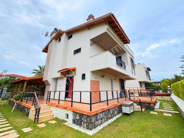 Çeşme, Boyalık Mahallesi içerisinde satılık Villa