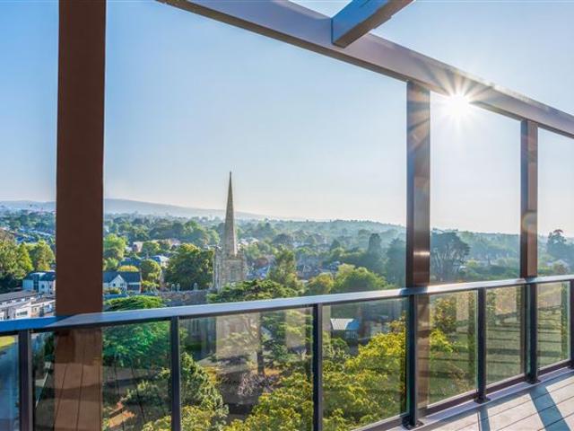 Apartment to rent in Blackrock