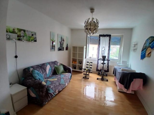 Wohnung mieten in Einigen, Zürich