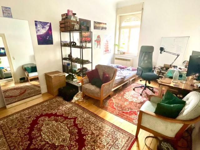 Wohnung mieten in Hölderlinplatz, Stuttgart