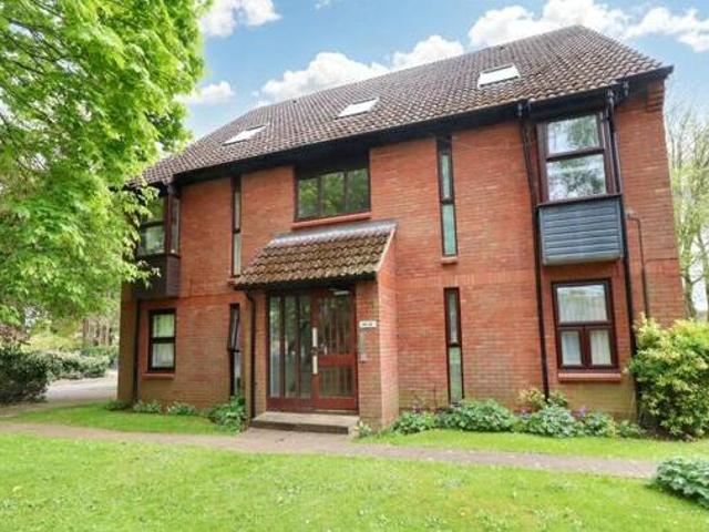 House for sale in Horsell, Woking