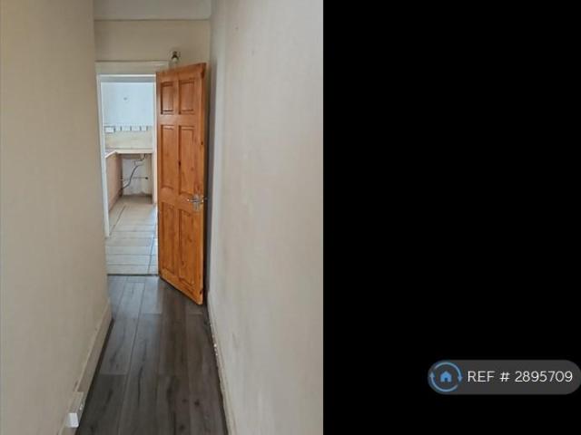 House for rent in Spring Park, Luton