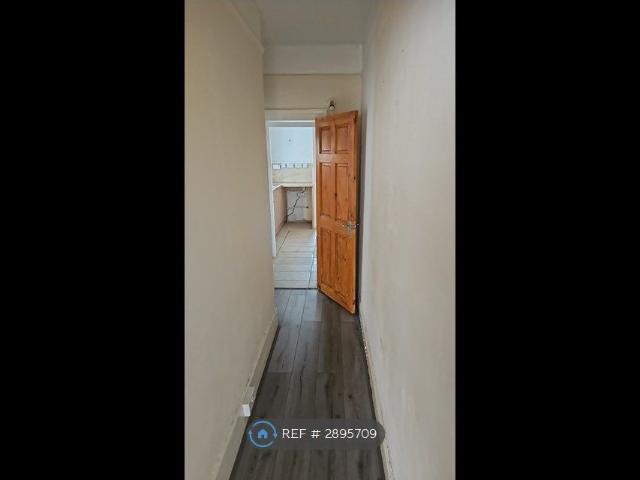 House for rent in Spring Park, Luton