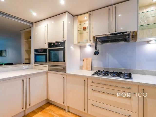 Apartment for rent in Battersea, Greater London