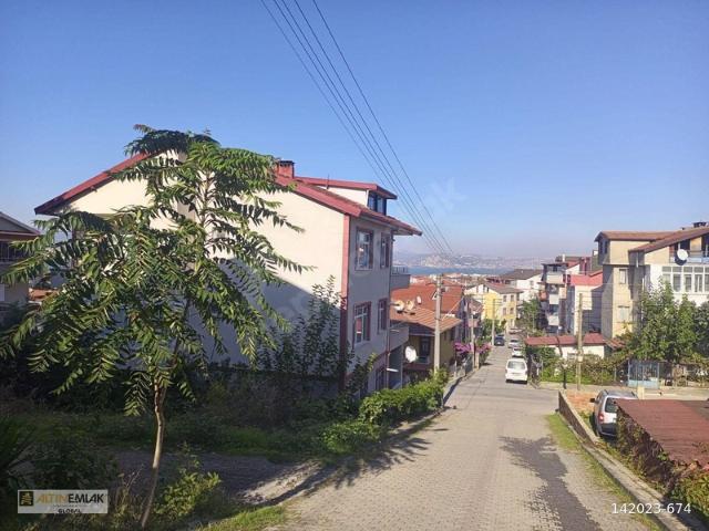 Şehitler Mahallesi, Gölcük içerisinde satılık Arsa