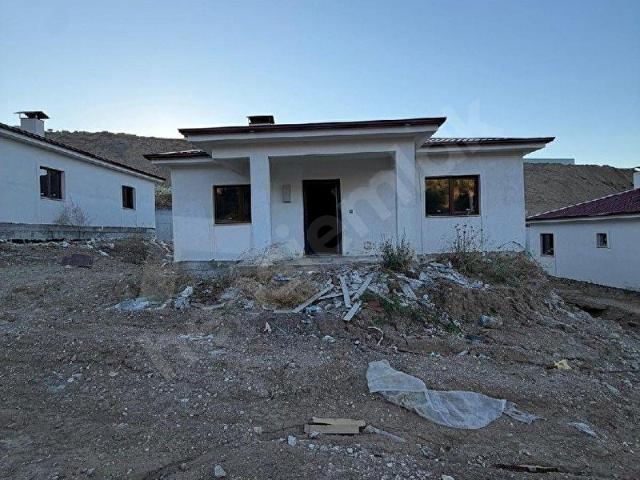 Altinözü, Hatay içerisinde satılık Villa