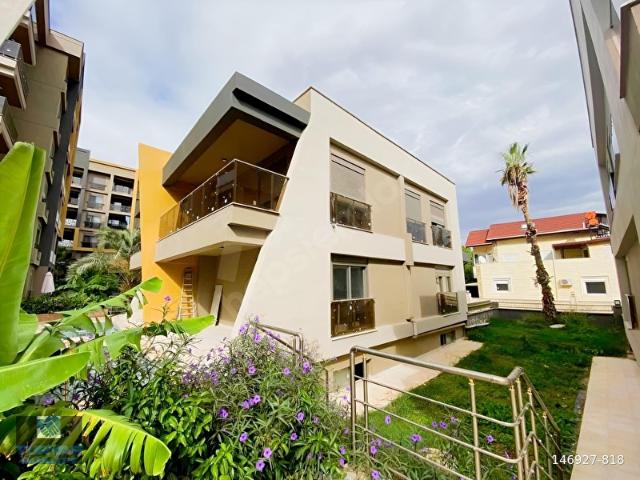 Altıntaş Mahallesi, Aksu içerisinde satılık Villa