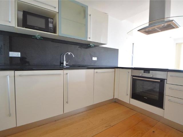 Apartment for rent in London Borough of Croydon, Addiscombe