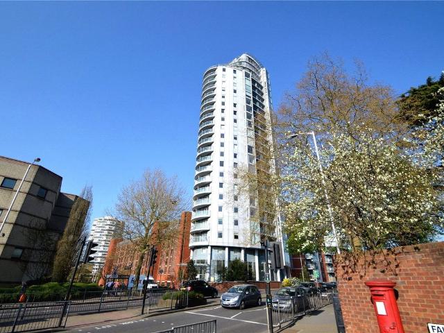 Apartment for rent in London Borough of Croydon, Addiscombe