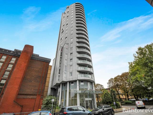 Apartment for rent in London Borough of Croydon, Addiscombe