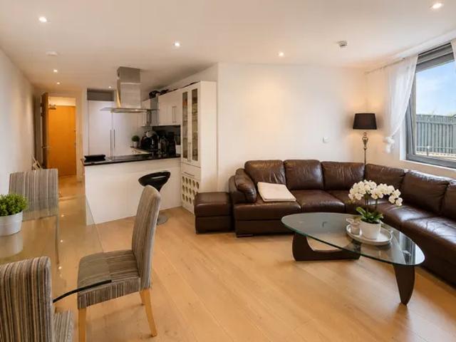 Apartment for rent in London Borough of Croydon, Addiscombe