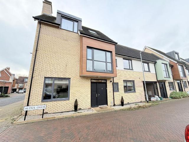 House for rent in Mile End, Fordham Heath