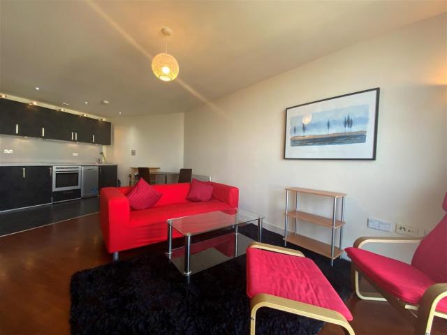 Apartment for rent in Falcon Lodge, Wales