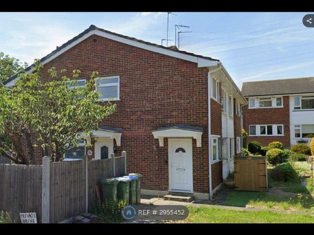 House for rent in Albany Park, Greater London
