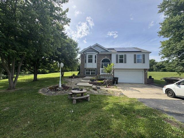 House for sale in Alton, Illinois