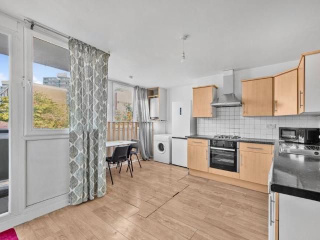 Apartment for rent in Roehampton, Greater London