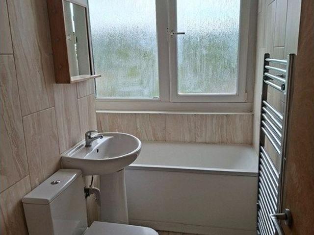 Room for rent in Ibsley Neighbourhood, Greater London