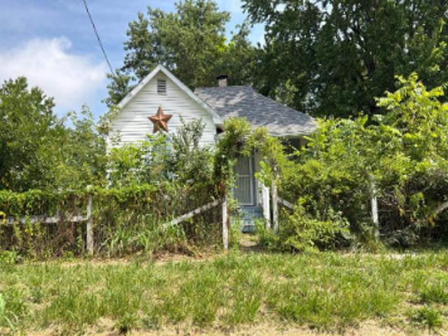 House for sale in Bicknell, Indiana
