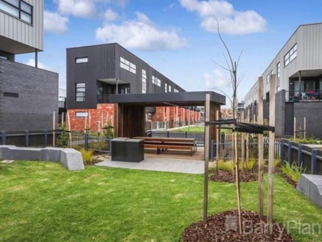 Room for rent in Altona North, Melbourne